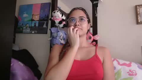 triana_bell online show from March 24, 5:41 pm