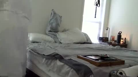 trickquestion online show from November 18, 8:23 pm