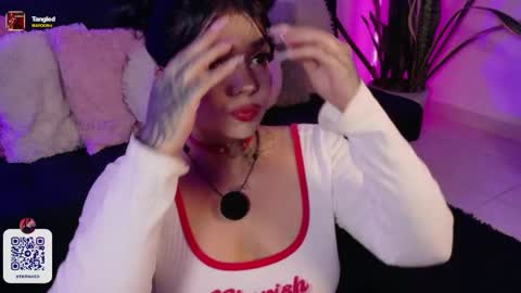 Val martinez  online show from April 5, 1:35 am