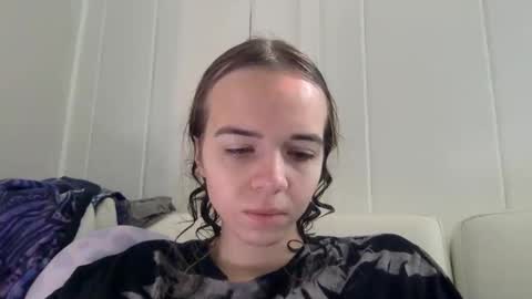 trippybb222 online show from December 19, 4:57 pm