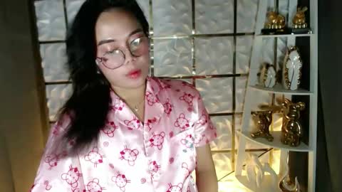 trixie_foxslut online show from April 3, 12:23 pm