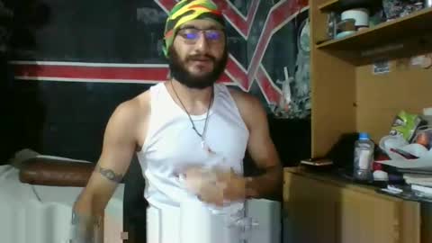 Snapshot of trizquelmen chatting on December 21, 1:58 am Andrew online show from December 21, 1:58 am