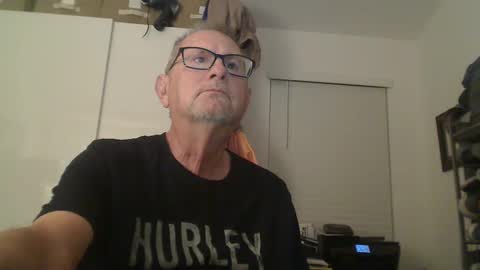 Snapshot of troffer1020 chatting on February 26, 4:08 am Troffer online show from February 26, 4:08 am