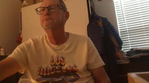 Snapshot of troffer1020 chatting on September 18, 10:14 pm Troffer online show from September 18, 10:14 pm