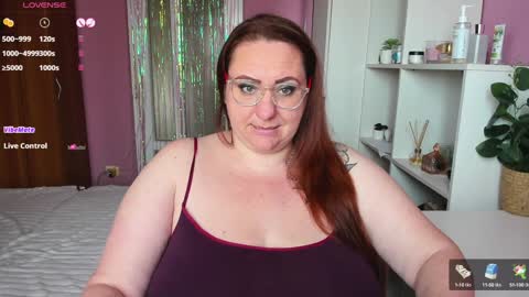 Snapshot of truly_goddess chatting on January 30, 10:08 am Adelle online show from January 30, 10:08 am