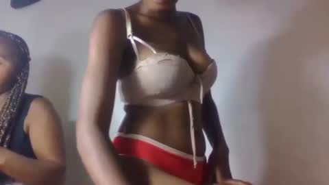 tsaralaza online show from November 29, 8:49 pm