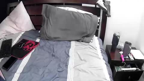 Stella online show from December 20, 2:02 pm