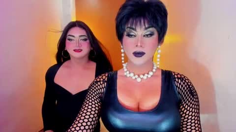 Nicoleeee online show from April 12, 8:57 pm