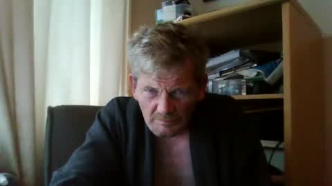 Snapshot of ttb2769 chatting on October 6, 6:42 am ttb2769 online show from October 6, 6:42 am