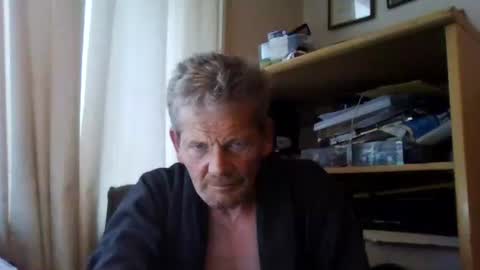 Snapshot of ttb2769 chatting on October 5, 6:33 am ttb2769 online show from October 5, 6:33 am