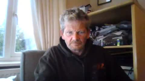 Snapshot of ttb2769 chatting on October 15, 6:49 am ttb2769 online show from October 15, 6:49 am