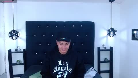 Snapshot of twink_bunny chatting on September 29, 11:53 am samu online show from September 29, 11:53 am