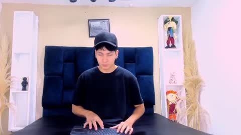 Snapshot of twink_bunny chatting on October 1, 12:04 pm samu online show from October 1, 12:04 pm