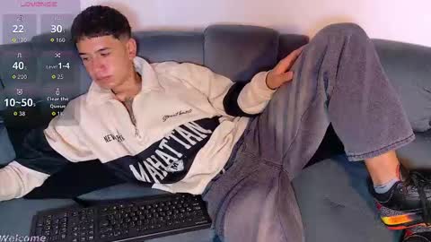 Mr Daren online show from March 3, 6:15 pm