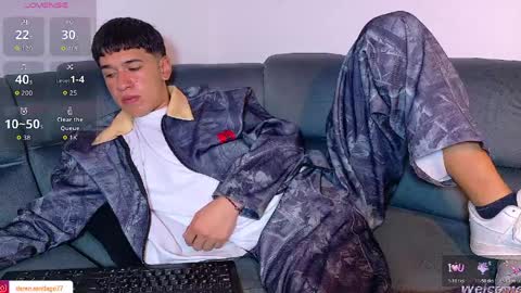 Mr Daren online show from April 7, 6:21 pm