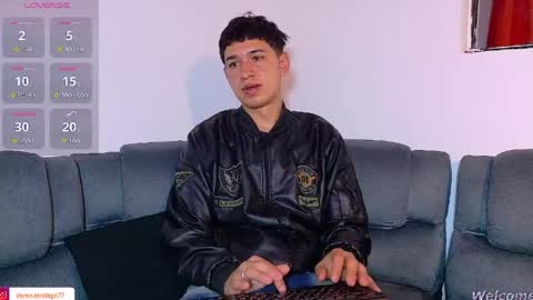 Mr Daren online show from May 16, 6:17 pm