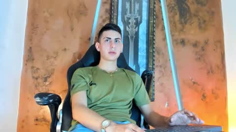twink_scott19 online show from November 5, 10:45 pm