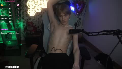 Snapshot of twinkben04 chatting on September 14, 7:37 pm Ben online show from September 14, 7:37 pm