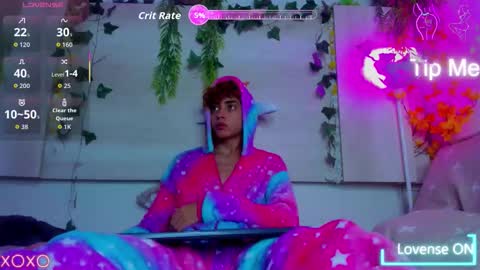 twinkk_guyy online show from November 24, 8:13 am