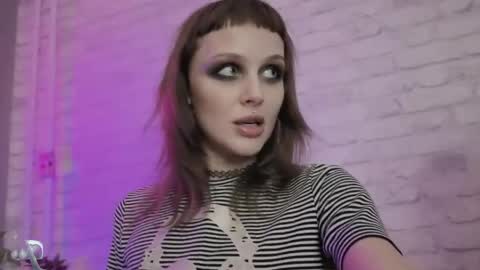 Sin and Skin online show from June 6, 4:57 pm