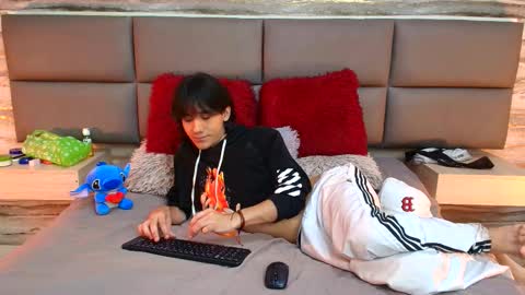 twinslovers_ online show from October 17, 10:03 pm