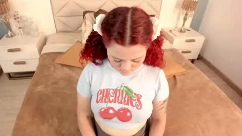 Twiggy online show from April 11, 8:24 pm