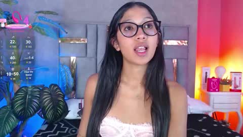 tyla_ks online show from January 17, 8:06 pm