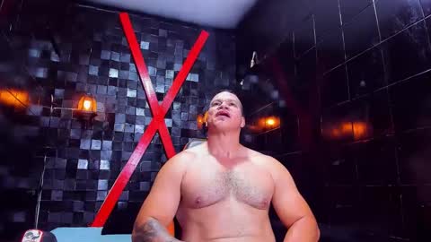 Tyleer Scot online show from April 3, 8:05 pm