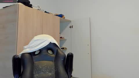     online show from December 31, 6:35 pm