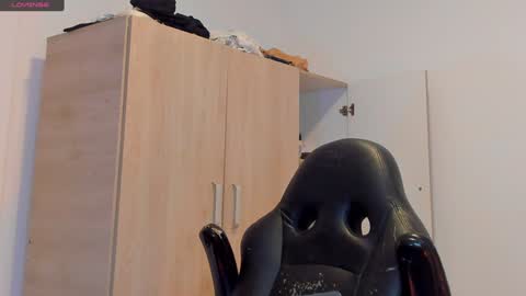     online show from December 29, 2:10 pm