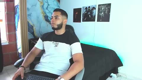 Snapshot of tyler_price01 chatting on September 9, 8:53 pm Tyler online show from September 9, 8:53 pm