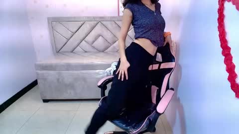 TYNA  online show from February 26, 4:27 pm