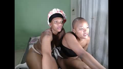 tyratrixie online show from April 21, 2:51 am