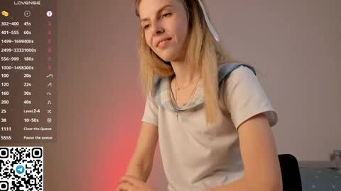 Christine 3 Next broadcast tomorrow at 2100 GMT 5 online show from May 14, 7:01 pm
