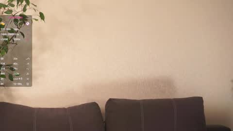 Lili online show from January 11, 6:25 pm