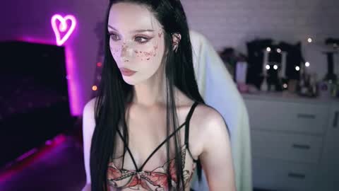 Izzy    online show from February 20, 4:36 pm