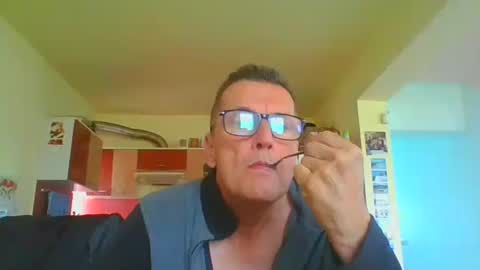 ulmeni4 online show from April 6, 11:33 am