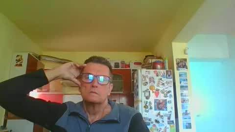 ulmeni4 online show from April 14, 9:23 am