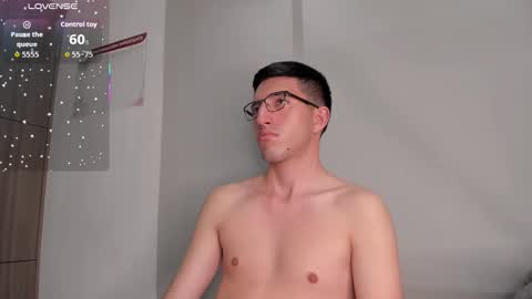 Snapshot of un_slutty chatting on October 15, 8:20 pm Un Slutty online show from October 15, 8:20 pm