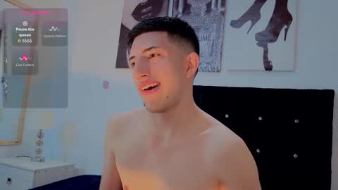 un_sluttyy online show from March 18, 11:38 am