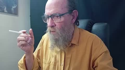 Uncle Hottie online show from April 3, 5:42 pm
