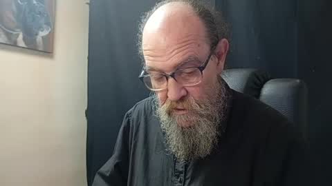 Uncle Hottie online show from April 11, 5:28 pm