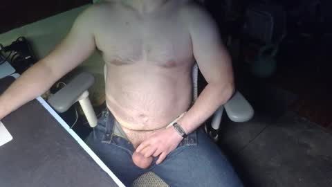 Under the desk online show from April 13, 9:52 pm