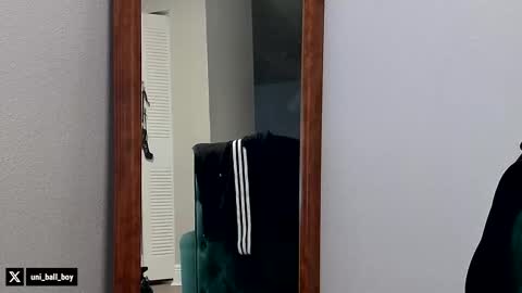 Uni Ball online show from March 17, 8:58 pm