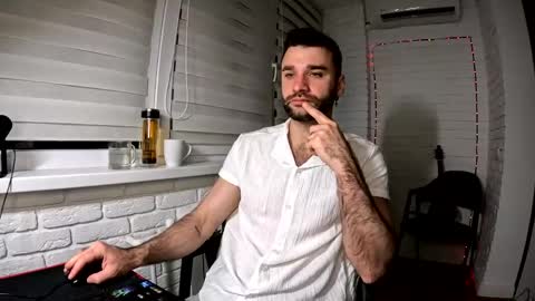 SlavaVibes online show from April 14, 7:06 pm