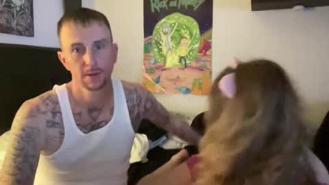 Your Favorite Couple online show from November 30, 3:35 am