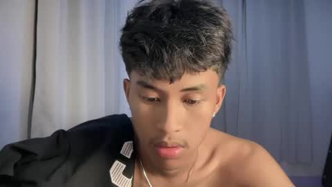 ur_fuckerbttm online show from January 10, 11:48 am