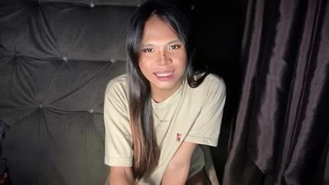 ur_new_obsession online show from March 31, 1:00 pm