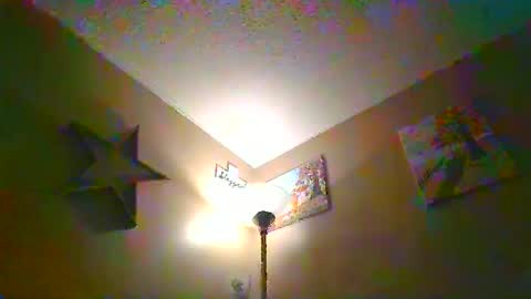 ur_zaddy4now online show from December 3, 7:27 am