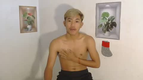 urasian_jomarie online show from March 16, 10:36 pm